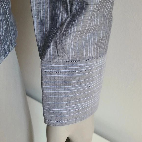 🇩🇪HUGO BOSS Grey Shirt, Light  Blue Lines - Picture 7 of 10